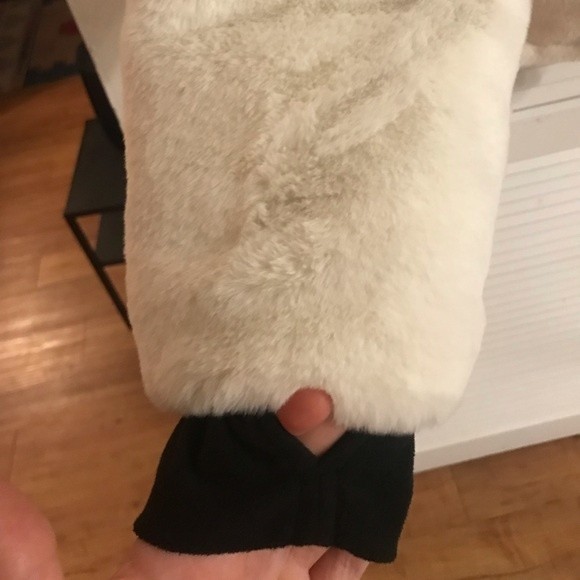 S13 by SAM. Madison Faux Fur Jacket in Cream with Black Puffer Lining, Size L - Picture 9 of 14